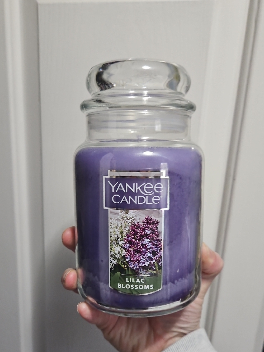 NWT YANKEE CANDLE Lilac Blossoms Jar Candle